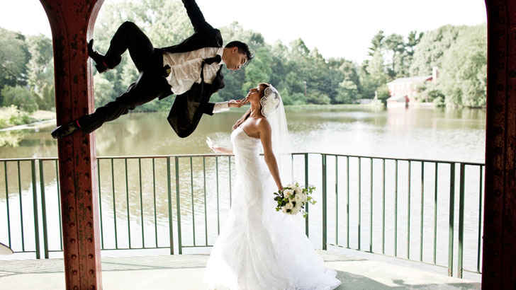 A person and person dancing

Description automatically generated with low confidence